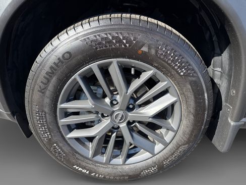 Used 2023 Nissan Rogue S FWD image 9