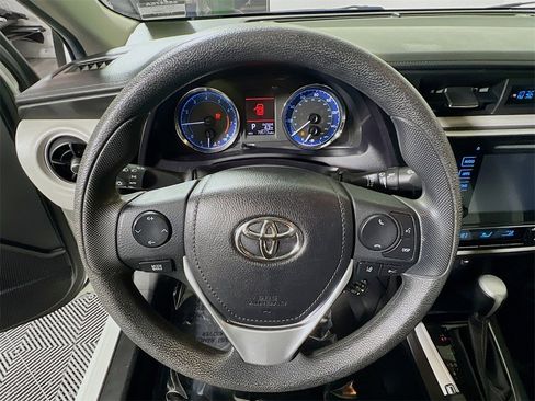 Certified 2019 Toyota Corolla SE image 11