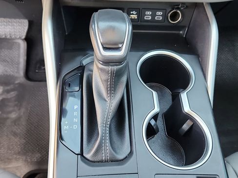 Used 2024 Toyota Highlander XLE image 21