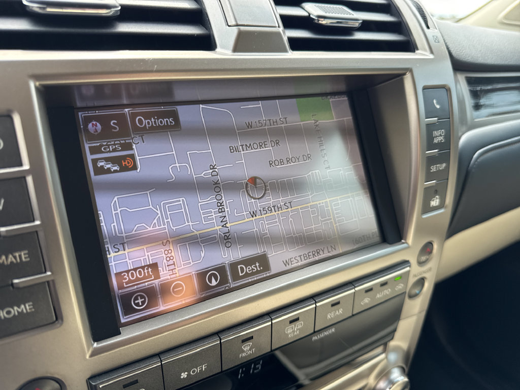 Used 2021 Lexus GX 460 Premium w/ Accessory Package AWD/4WD image 22