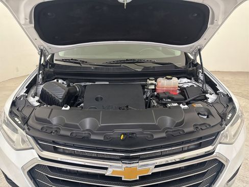 Used 2020 Chevrolet Traverse LT FWD image 11