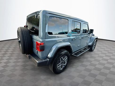 Used 2024 Jeep Wrangler Unlimited Sahara w/ Technology Group AWD/4WD image 6