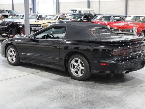 Used 1997 Pontiac Firebird Trans Am w/ Ram Air Performance Pkg RWD image 14