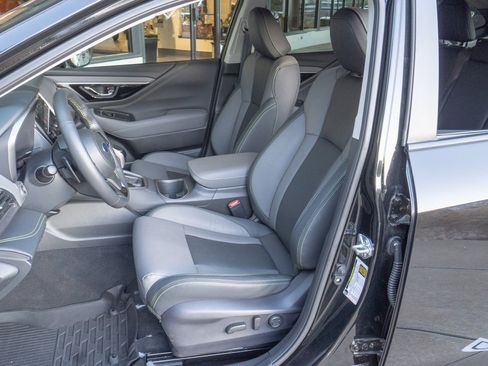 Certified 2025 Subaru Outback Onyx Edition w/ Popular Package #2 image 8