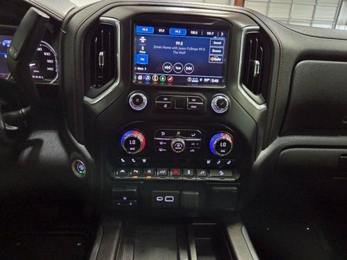 Used 2021 GMC Sierra 1500 AT4 w/ AT4 Premium Package AWD/4WD image 57