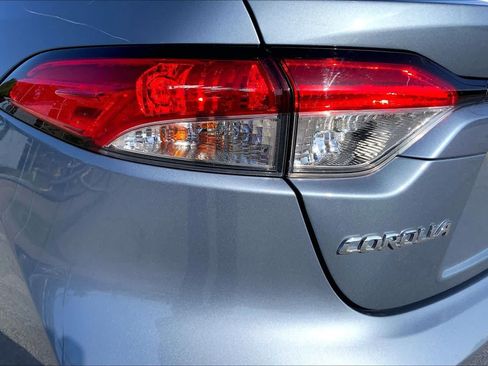 Used 2022 Toyota Corolla LE FWD image 28