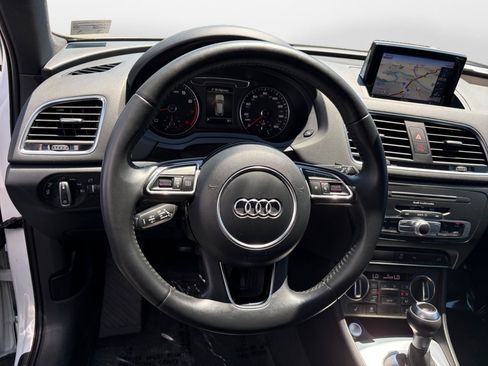Used 2018 Audi Q3 2.0T Premium Plus w/ Premium Plus Package AWD/4WD image 10