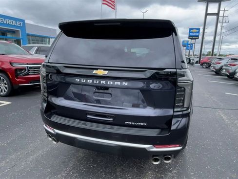 New 2025 Chevrolet Suburban Premier image 9