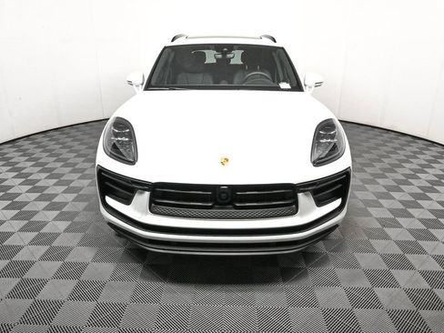 Certified 2026 Porsche Macan image 37