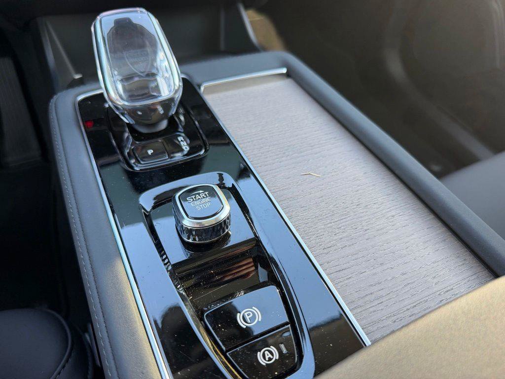 New 2026 Volvo XC90 T8 Plus w/ Protection Package AWD/4WD image 21
