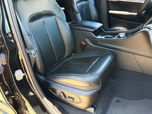 Used 2025 Jeep Grand Cherokee Limited AWD/4WD image 17