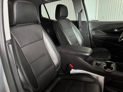 Used 2024 GMC Terrain SLT AWD/4WD image 27
