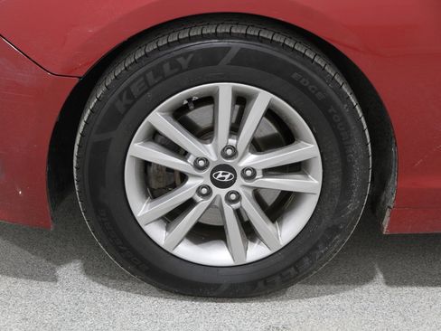 Used 2015 Hyundai Sonata SE image 19