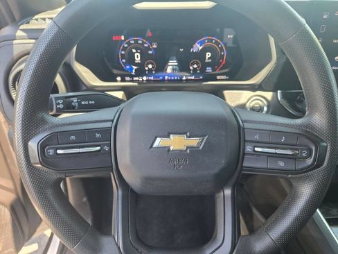 Used 2025 Chevrolet Colorado W/T AWD/4WD image 20