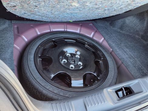 Used 2025 Ford Mustang Premium image 23