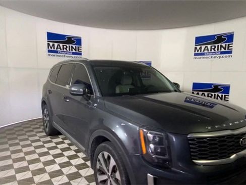 Used 2021 Kia Telluride EX w/ EX Premium Package image 4