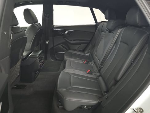Used 2023 Audi Q8 Prestige w/ Prestige Package AWD/4WD image 9
