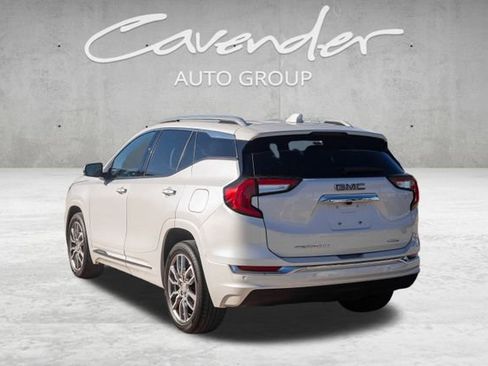 Used 2023 GMC Terrain Denali w/ Denali Premium Package image 5