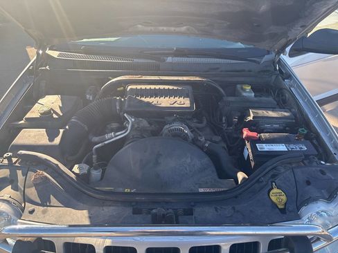 Used 2005 Jeep Grand Cherokee Laredo image 29