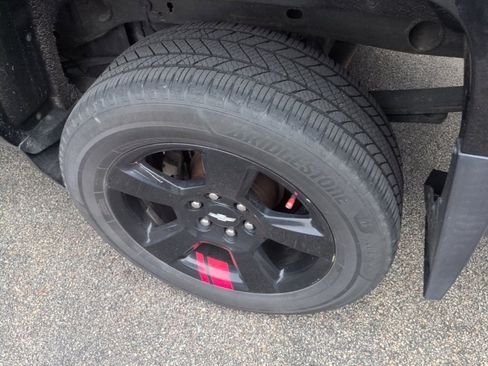 Used 2017 Chevrolet Silverado 1500 LT w/ Redline Edition image 6