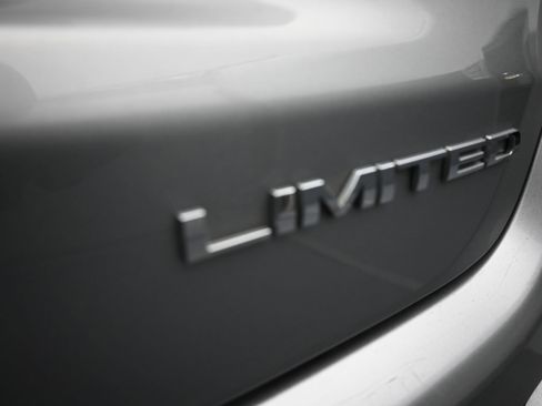 Used 2021 Jeep Compass Limited image 30