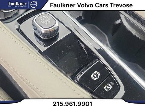 Certified 2025 Volvo XC90 B6 Plus w/ Protection Package Premier image 12