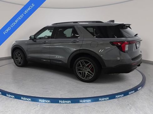 Used 2026 Ford Explorer ST-Line w/ ST-Line Street Pack AWD/4WD image 8