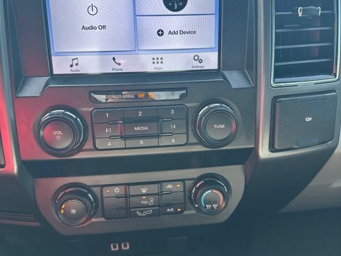 Used 2019 Ford F150 XLT AWD/4WD image 4