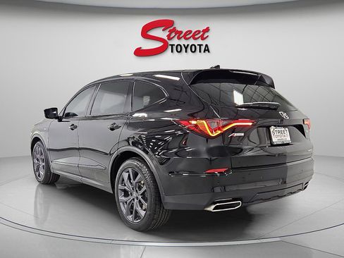Used 2023 Acura MDX A-Spec image 2