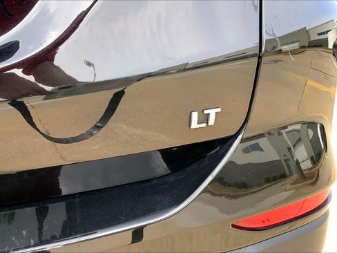 Used 2024 Chevrolet Equinox LT FWD image 10