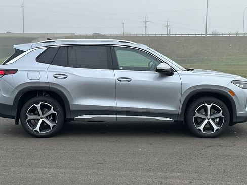 New 2026 Volkswagen Tiguan SE AWD/4WD image 2