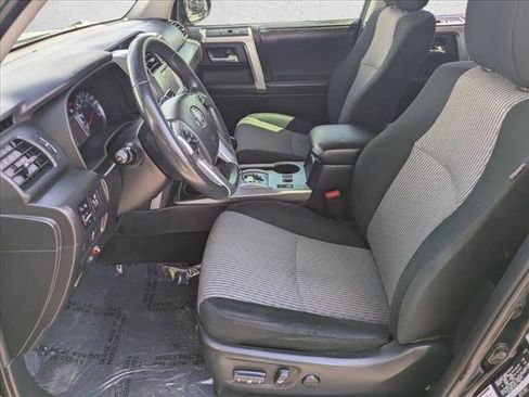 Used 2018 Toyota 4Runner SR5 AWD/4WD image 15