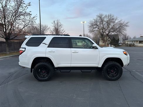 Used 2022 Toyota 4Runner TRD Off-Road Premium w/ Moonroof Package image 6