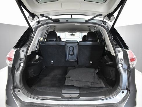 Used 2016 Nissan Rogue SL image 34