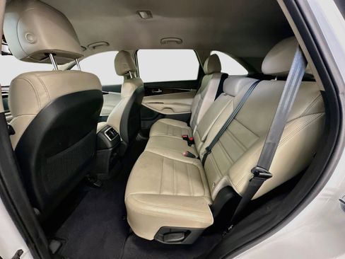 Used 2017 Kia Sorento AWD w/ LX Convenience Package image 28