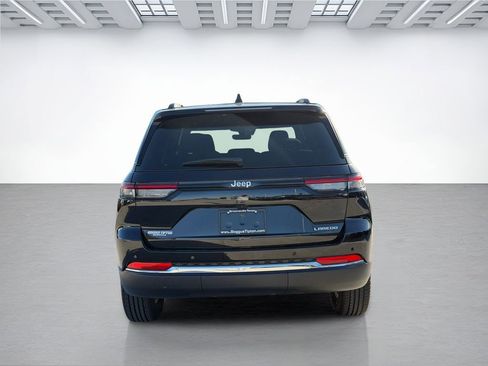 New 2026 Jeep Grand Cherokee Laredo RWD image 4