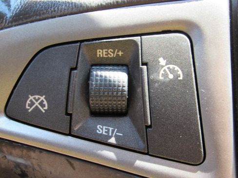 Used 2011 Buick LaCrosse CXL w/ Luxury Package FWD image 20