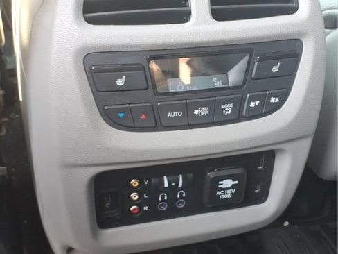Used 2018 Honda Pilot Elite image 22