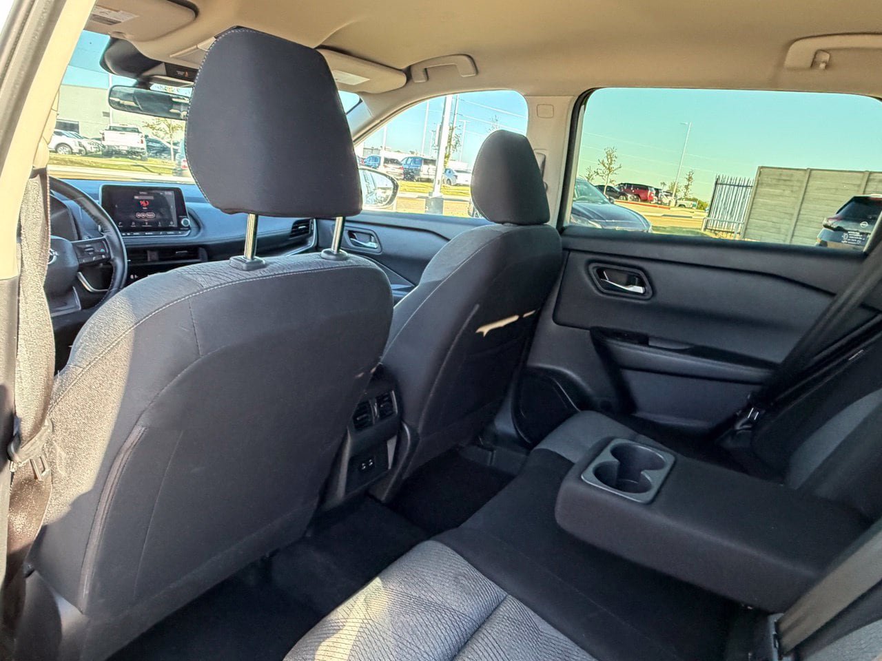 Certified 2025 Nissan Rogue SV FWD image 22