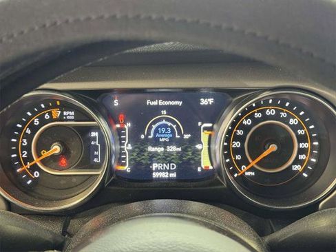 Certified 2021 Jeep Gladiator Willys image 12