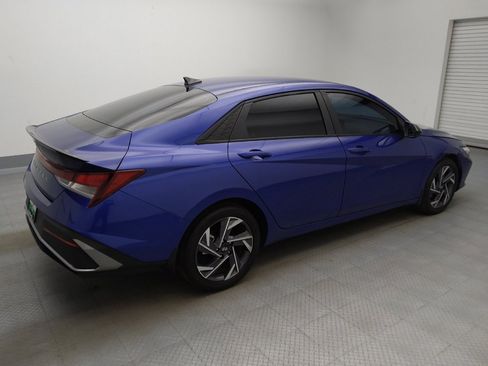 Used 2025 Hyundai Elantra Sport FWD image 10