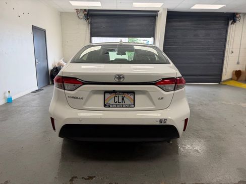 Used 2024 Toyota Corolla LE image 3