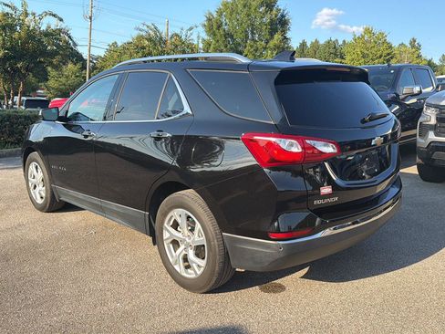 Used 2019 Chevrolet Equinox Premier FWD image 3
