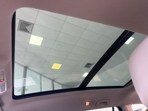 Used 2020 Volkswagen Atlas SE w/ Panoramic Sunroof Package FWD image 21
