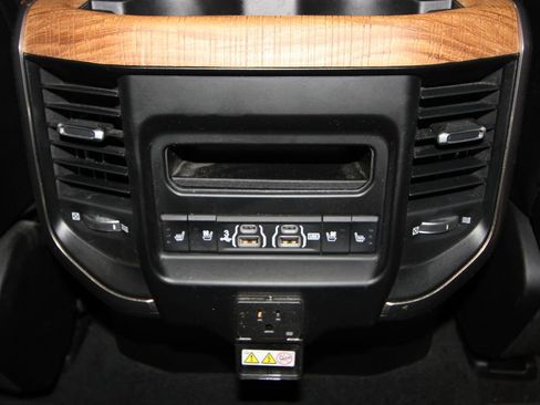 Used 2020 RAM 1500 Limited image 31