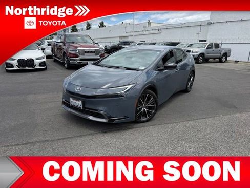 Used 2025 Toyota Prius XLE FWD image 1