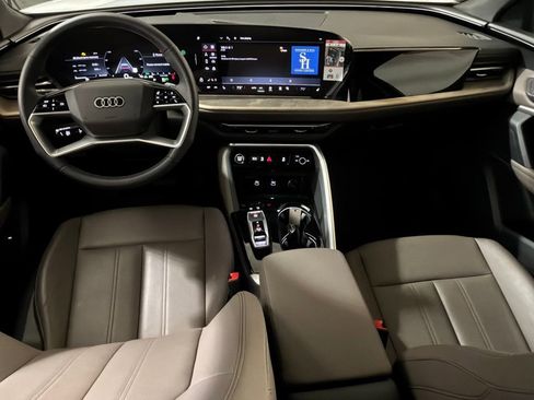 Certified 2025 Audi Q5 Premium w/ Convenience Package image 12