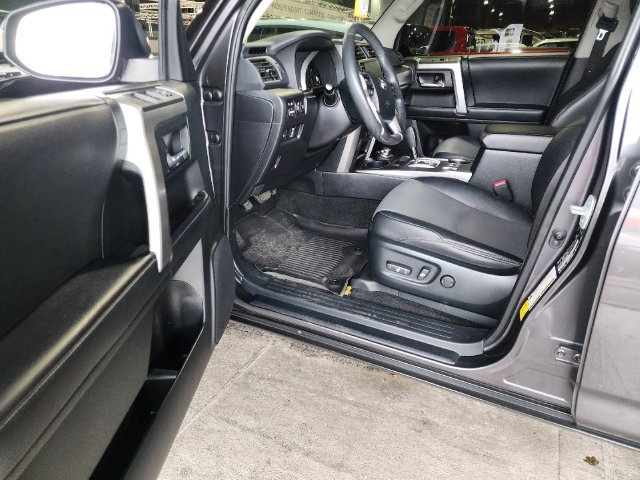 Used 2021 Toyota 4Runner SR5 Premium w/ Moonroof Package AWD/4WD image 4