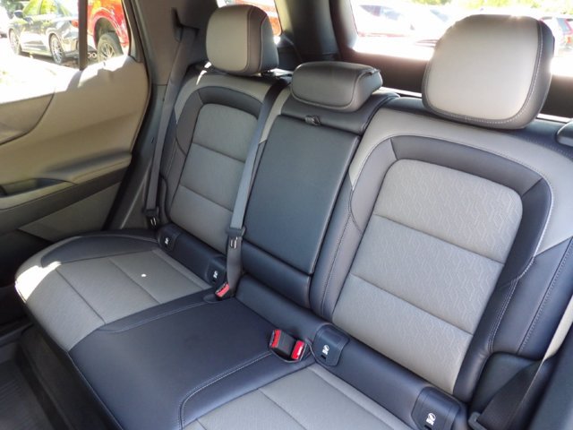 Used 2026 Chevrolet Equinox LT w/ Convenience Package II FWD image 24