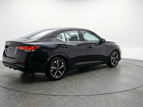 Used 2025 Nissan Sentra SV image 9